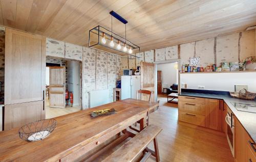 Saint-Estephe House | Pet Friendly Home In Saint Estephe