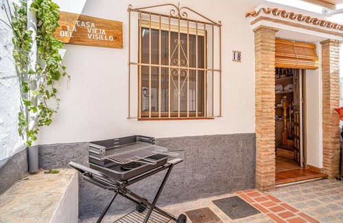 Jubrique House | Pet friendly home in Jubrique with WiFi