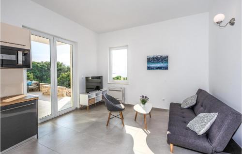 Lun House | Pet Friendly Home In Lun