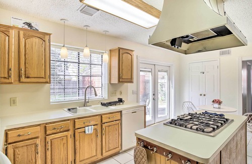 Mission Bend House | Pet-Friendly Houston Rental w/Private Patio!