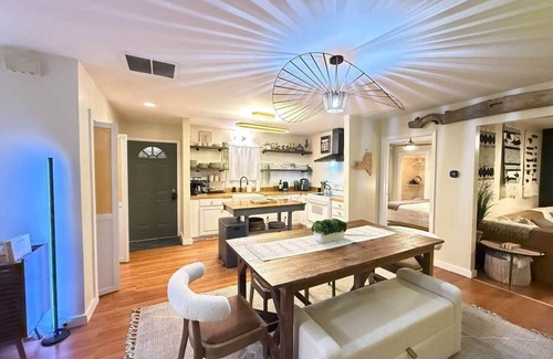 Hudson Cottage | Pet-Friendly Hudson Escape w/ Hot Tub