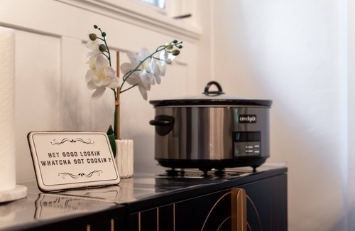 Columbus House | Pet-Friendly I 12 min to Ft Benning I Outdoor Bar