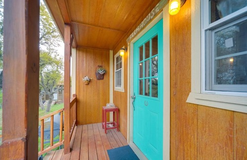 Kerrville House | Pet-Friendly Kerrville Vacation Rental Farmhouse