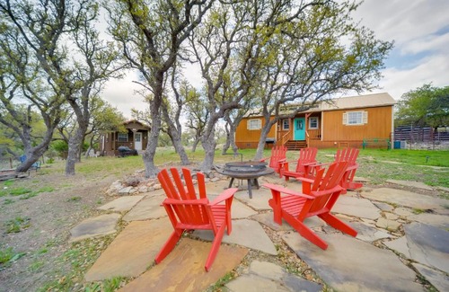 Kerrville House | Pet-Friendly Kerrville Vacation Rental Farmhouse