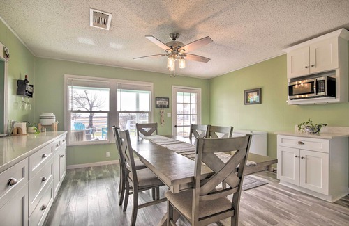 Tow House | Pet-Friendly Lake Buchanan Retreat w/Fire Pit!