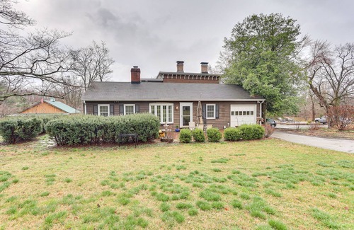 Buechel Cottage | Pet-Friendly Louisville Escape ~ 15 Mi to Downtown