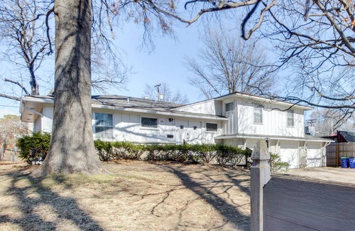 Merriam House | Pet-Friendly Merriam Home < 2 Mi to Downtown!