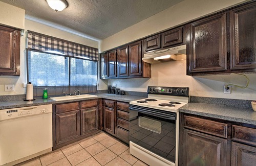 Missouri City House | Pet-Friendly Missouri City Home w/Fenced-In Yard!