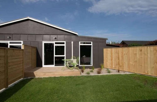 Brixton Apartment | Pet Friendly Modern Apartment in Brixton