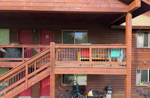 The Ponds Condo | Pet-Friendly Mountain Condo Near Grand Targhee & Jackson Hole - Sleeps 9