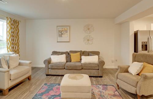 Nashville House | Pet-Friendly Nashville Townhome 10 Mi to Dtwn