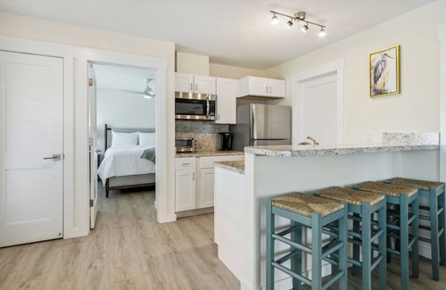 Atlantic Beach Hotel | Pet-friendly Oceanfront Room w/Sunrise Views and Direct Beach Access, Near Golf