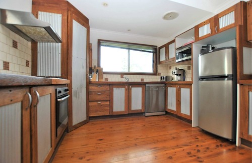 Malua Bay House | Pet-Friendly, Ocean Views & Wifi |Whispering Palms
