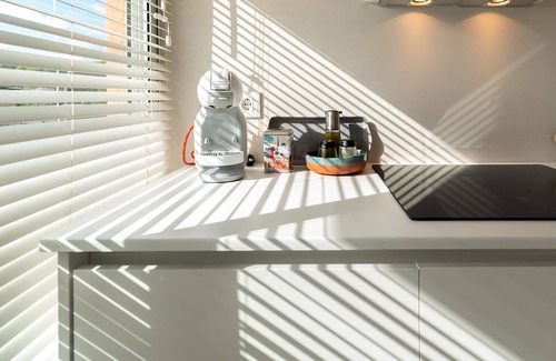 Gava Apartment | Pet-Friendly Ocean View Apartment Renovated with Sea View, Pool, Wi-Fi, A/C, Terrace & Garden