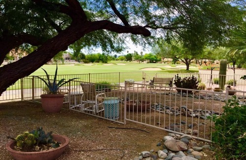Casas Adobes House | Pet Friendly Omni Golf Course Views from Open floor plan with yard-garage