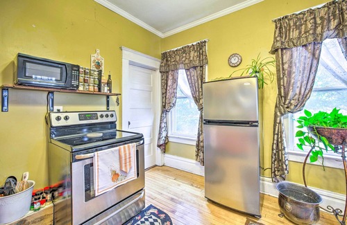 Osseo House | Pet-Friendly Osseo Home w/Fire Pit & Yard!