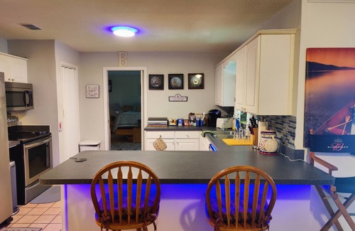 Dade City House | Pet-Friendly Poolside Escape