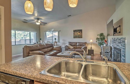Prescott House | Pet-Friendly Prescott Townhome w/Fireplace!