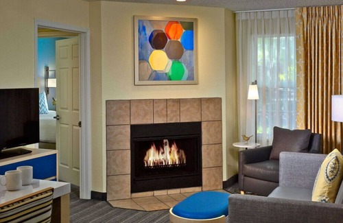 Sharonville House | Pet-friendly Property! Minutes to Cincinnati Zoo and Botanical Garden
