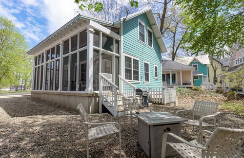 Michigan City Cottage | Pet Friendly Resort Charmer w/Golf Cart