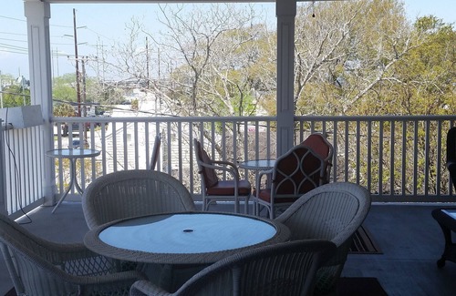 Morehead City Apartment | PET FRIENDLY rooms available, short walk to Historic Beaufort Waterfront