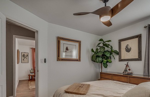 Central Oklahoma City House | *PET FRIENDLY* The Burrow Comfortable 3bed
