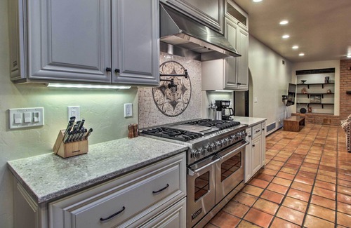 La Cebadilla Estates House | Pet-Friendly Tucson House w/Private Pool!