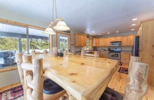 Duck Creek Village Cabin | Pet Friendly Rustic Charm Close to National Parks