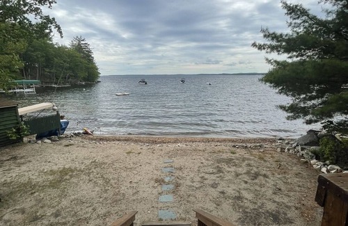 Sebago Cottage | PET FRIENDLY WITH A SANDY BEACH AND A MOORING
