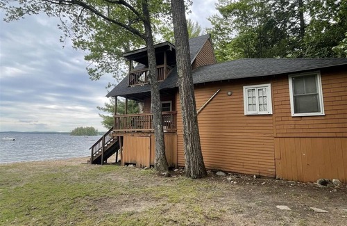 Sebago Cottage | PET FRIENDLY WITH A SANDY BEACH AND A MOORING