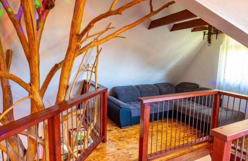Gornesti House | Peter Cottage