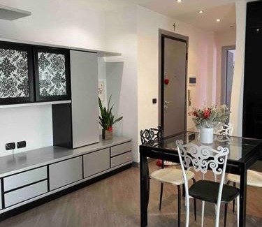 Cologno Monzese Apartment | Petit place incantevole a due passi da Milano!