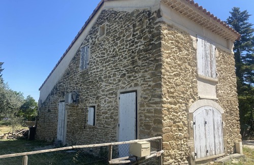 Sainte-Cecile-les-Vignes House | Petite Maison Avec Terrain Entre Route, Vignes et Lavande