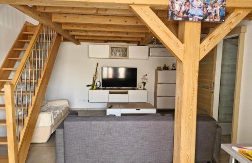 Morieres-les-Avignon Apartment | Petite maison meublée entre Avignon et Carpentras