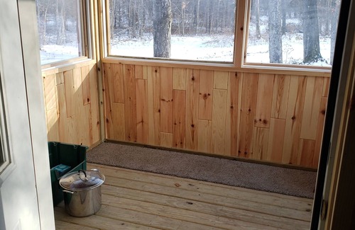 Petoskey Cabin | Petoskey - cozy, peaceful cabin in the woods. Close to trails and lakes!