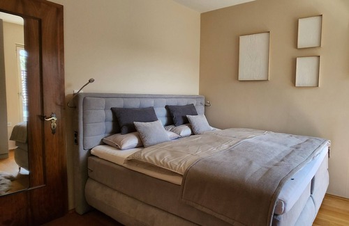 Rollfeld House | Pfefferhaus Ganzes Haus 24h Self Check in Main-radweg Werheim Village