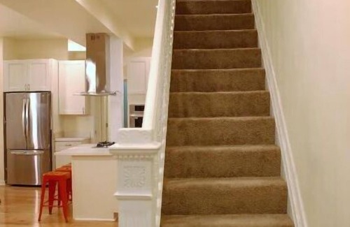 Bloomfield House | PGH Jewel - Modern All New 5B/5B, Near Downtown, Private Parking