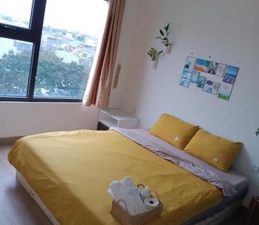 District 9 Apartment | Phòng Vinhome Grand Park với balcony, 1 phòng ngủ, bếp, phòng khách, phòng tắm