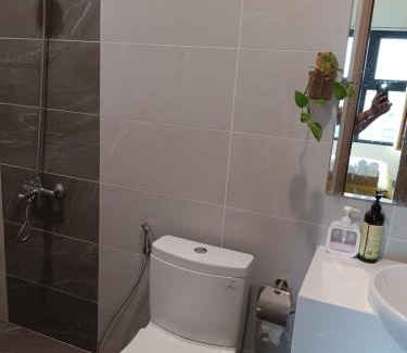 District 9 Apartment | Phòng Vinhome Grand Park với balcony, 1 phòng ngủ, bếp, phòng khách, phòng tắm