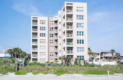 Cearra Del Ray Apartment | PH5B Palm House