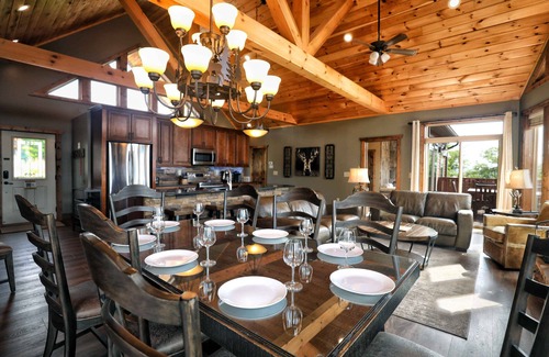 Chalet Village North Cabin | PHENOMINAL Luxury Cabin! AMAZING VIEW! Huge Game Room! 7 Fireplaces! 4 Masters!