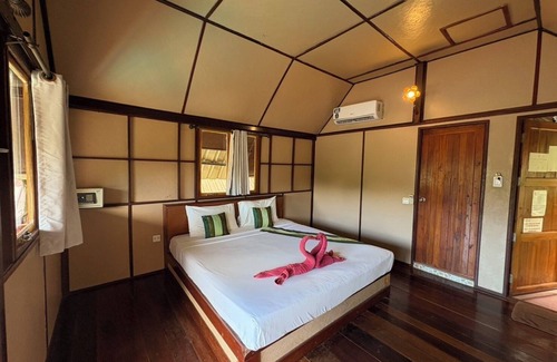Ko Phi Phi Hotel | Phi Phi Ingphu Viewpoint Hotel