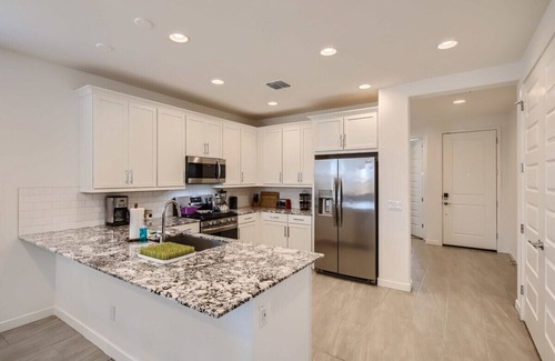 Estrella Village House | Phoenix 5BR With Fast Wifi!
