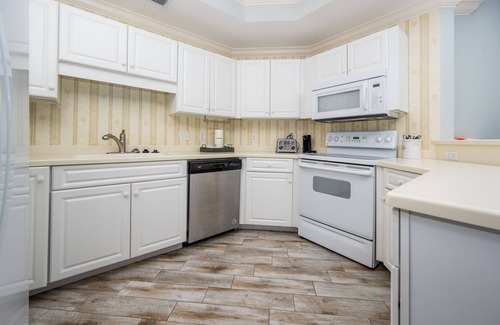 Orange Beach Condo | Phoenix On The Bay 1215 3 Bedroom Condo