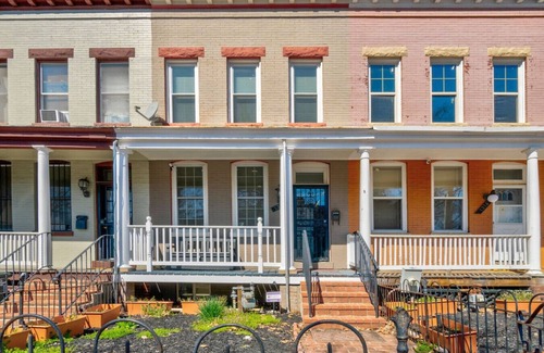 H Street Corridor House | Phoenix's Place - Capitol Hill