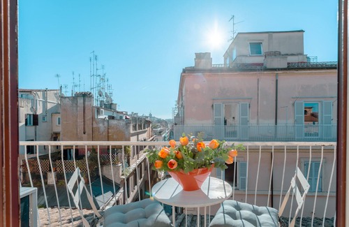 Rione IV Campo Marzio Apartment | PIAZZA DI SPAGNA APARTMENT