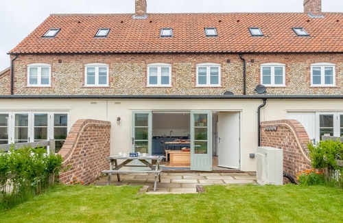 Burnham Overy Staithe Cottage | Picarini, Burnham Overy Staithe, Norfolk