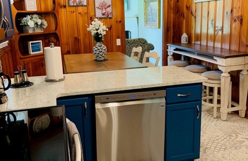 Pickens House | Pickens Southern Charm - Pet Friendly!