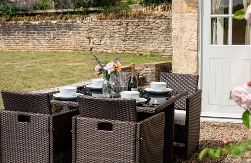 Chedworth Cottage | Pickett Cottage - Pet friendly near Northleach