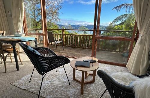 Whatamango Bay Apartment | Picton Paradise Cottages